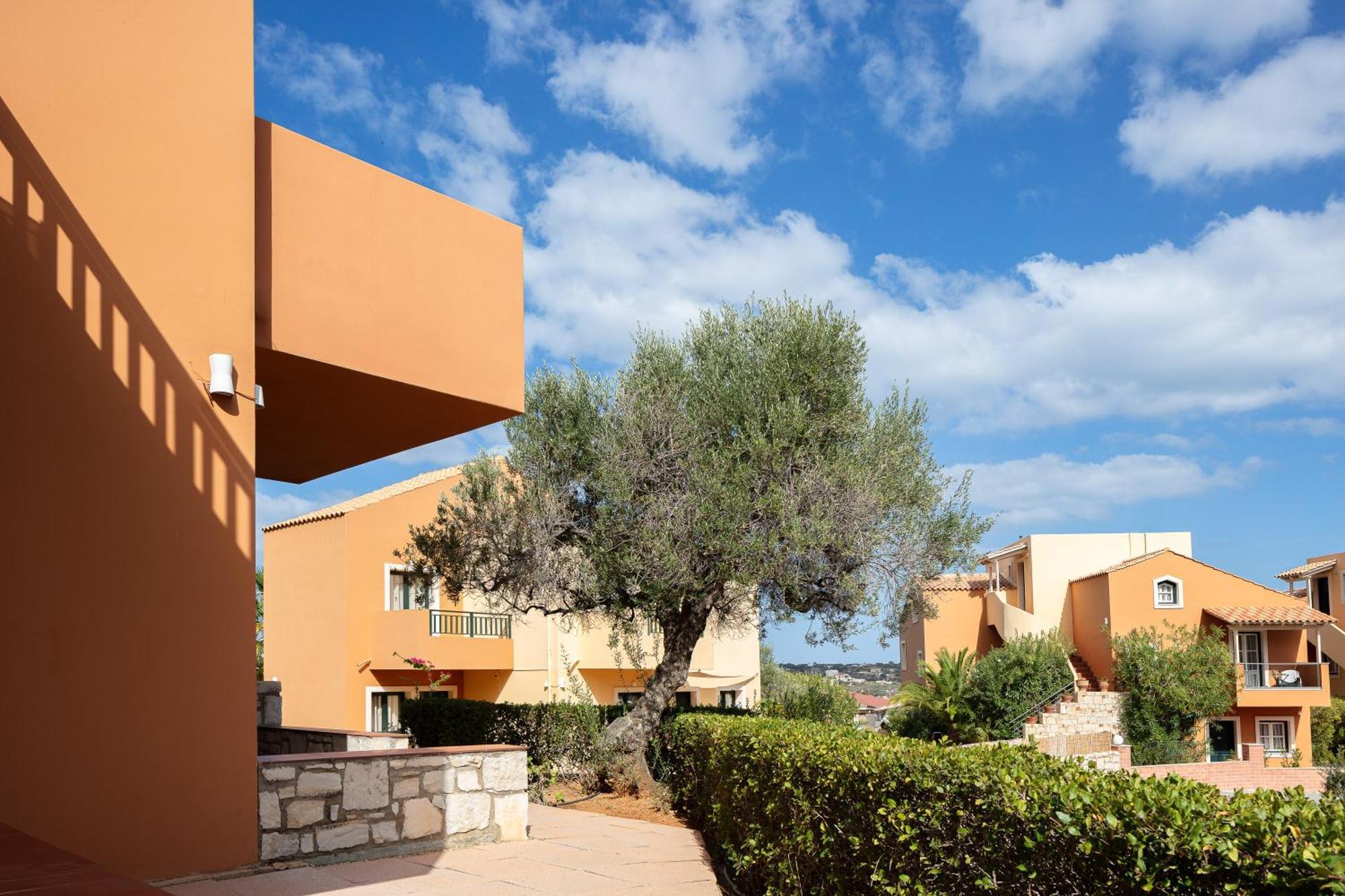 Dia Apartments Chersonissos Buitenkant foto